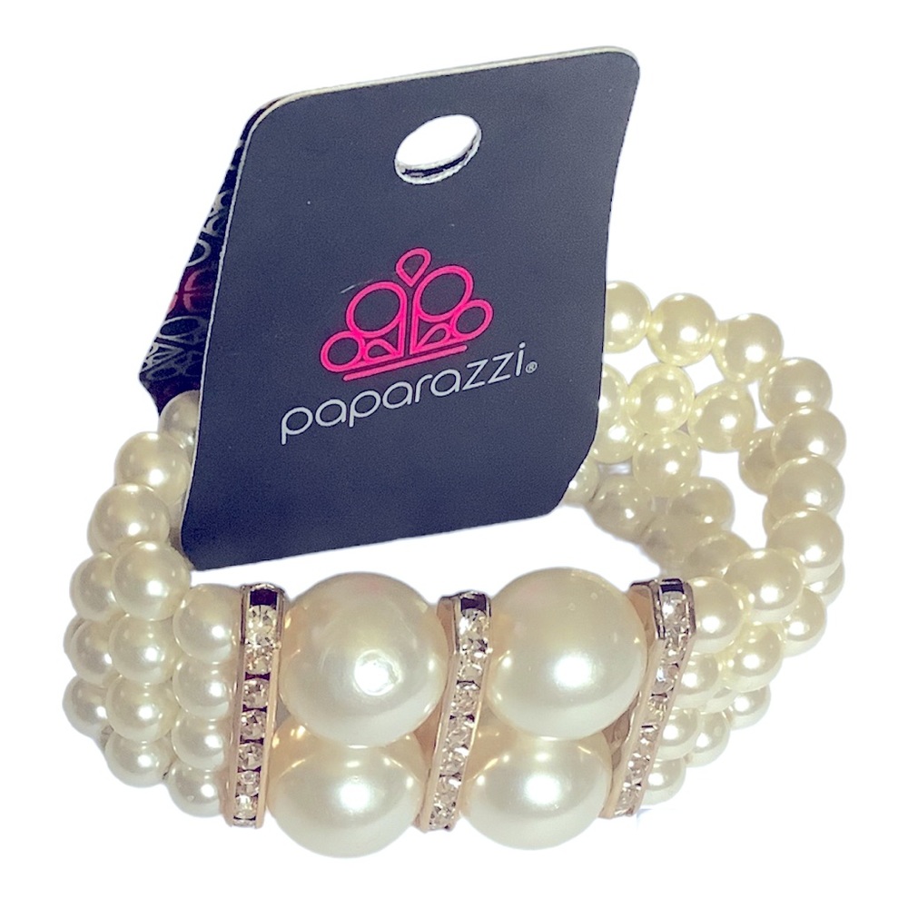 Paparazzi pearl bracelet